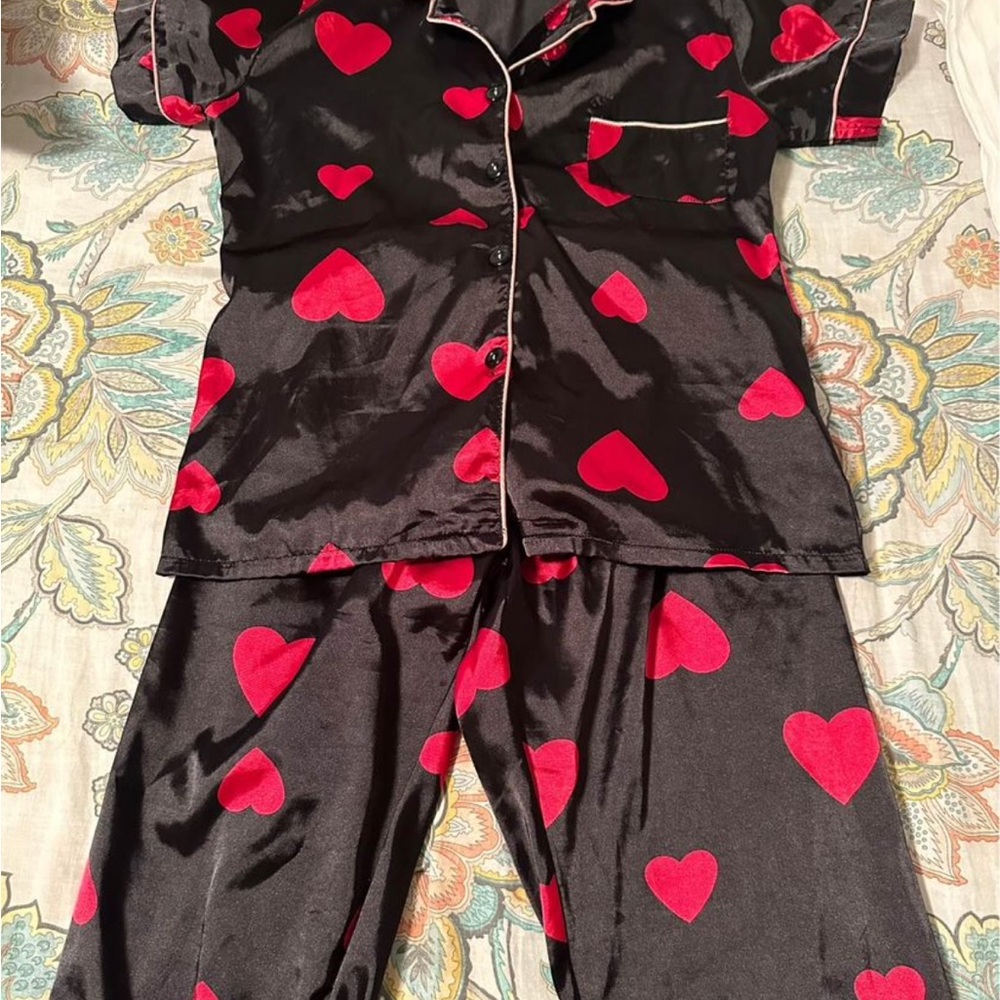 Charming Heart pajamas Set - Black and Red